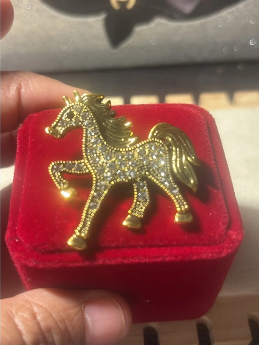Gold-Tone Crystal Horse Brooch - Elegant Women’s Jewelry
